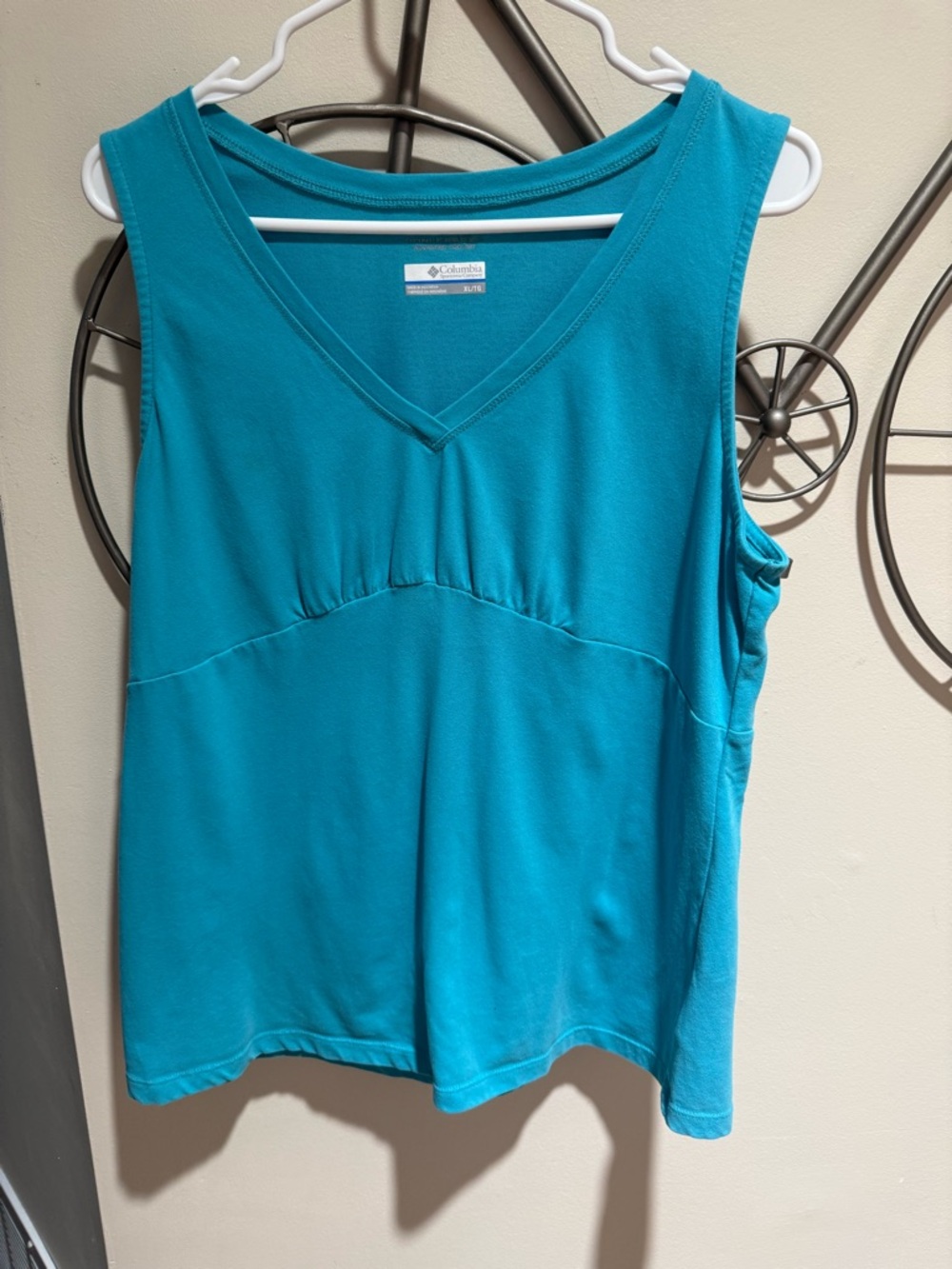 Columbia Women's Teal Sleeveless V-Neck Tank Top Size XL Activewear Cotton Blend